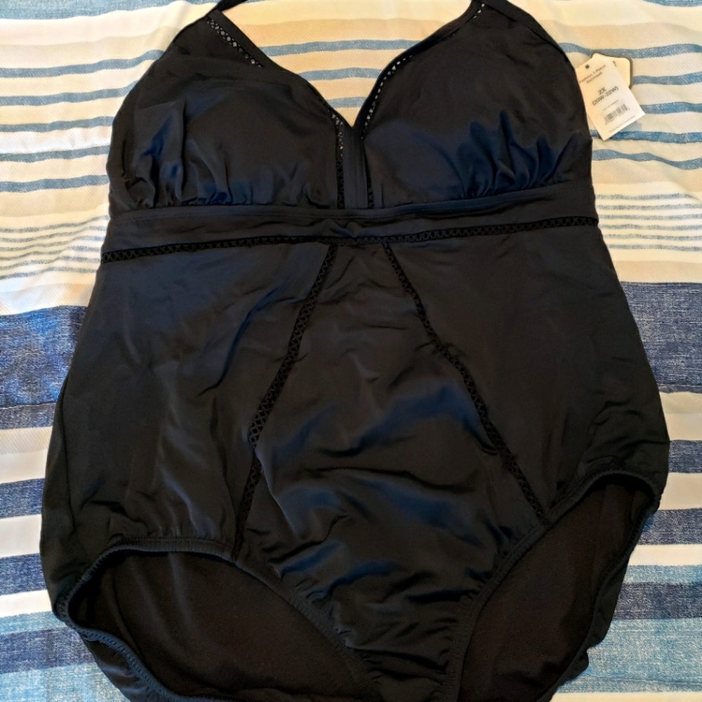 NWT swimsuit sz 20-22w
